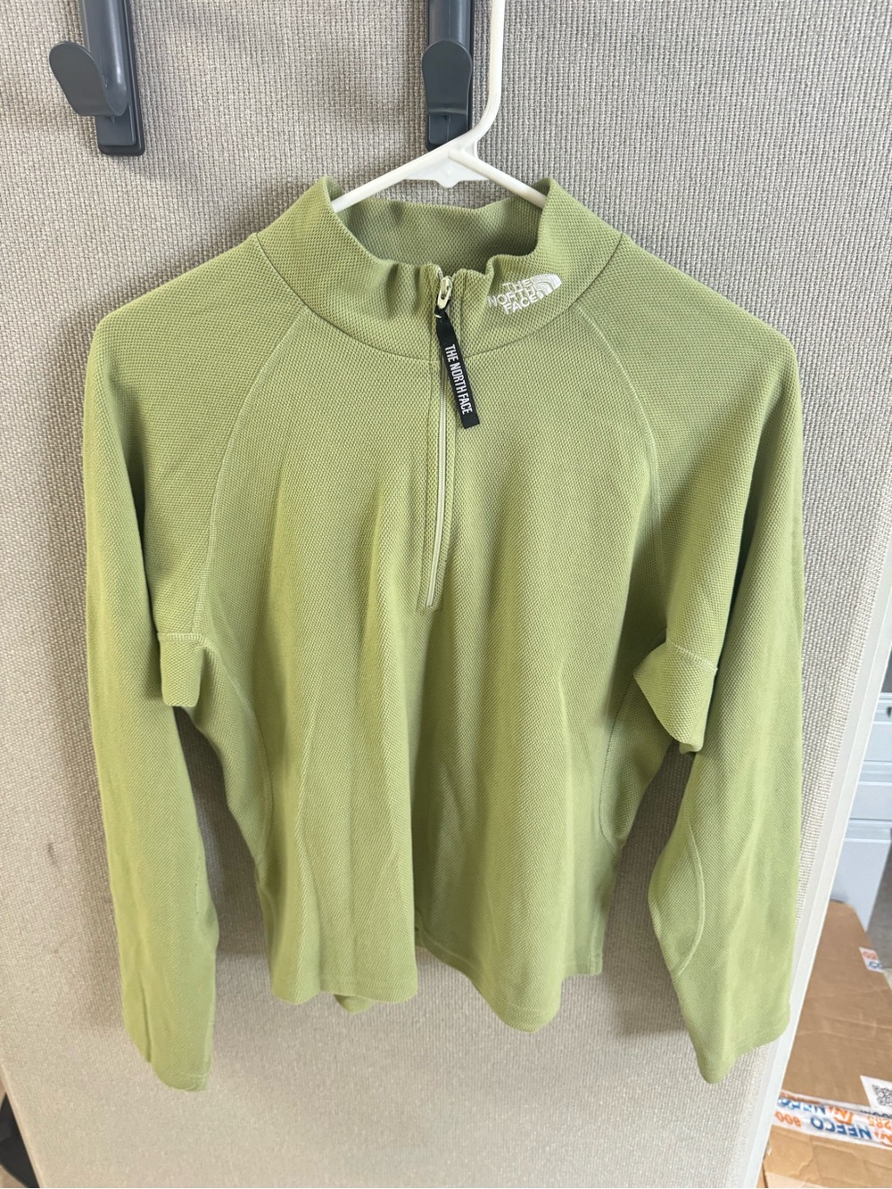 The North Face Olive Green Quarter Zip Mock Pullover Lightweight Top Sz M